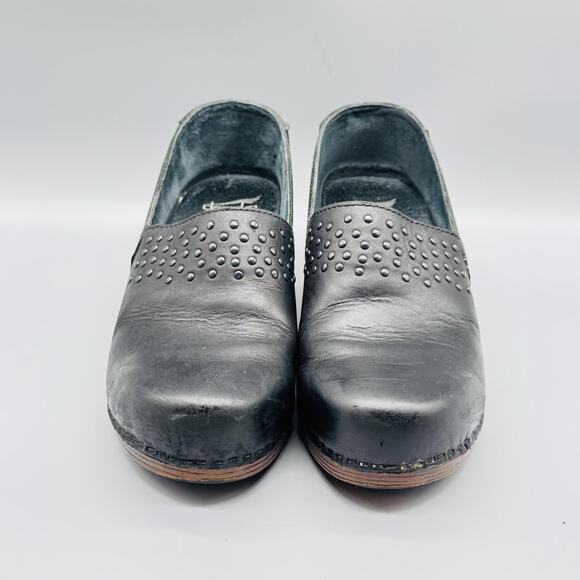 Dansko Shoes Womens 8 Black Leather Clogs Slip On Studded Comfort Work Classic - Picture 3 of 12